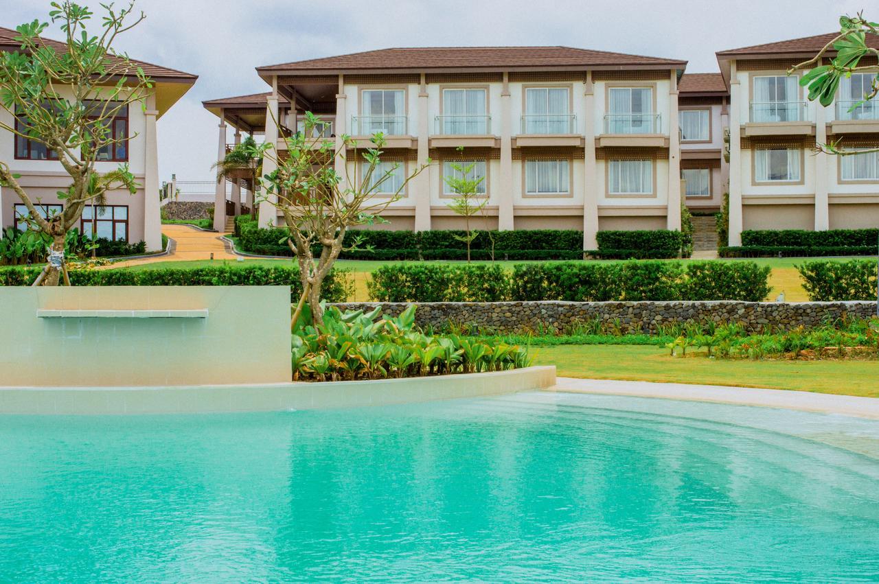 Acea Subic Beach Resort Екстер'єр фото