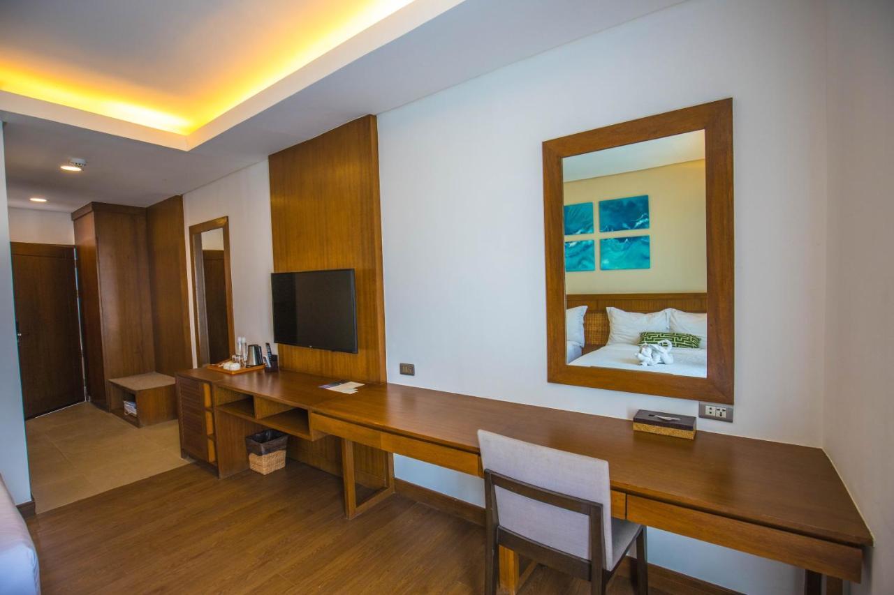 Acea Subic Beach Resort Екстер'єр фото